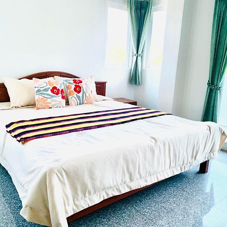 Aparthotel Siray House Phuket Esterno foto